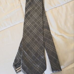 Gray Burberry men's silk tie